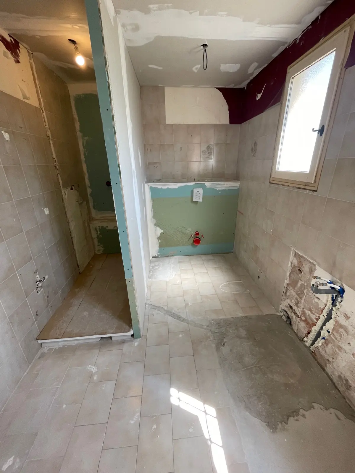 Avant — Salle de bain moderne, Salon-de-Provence